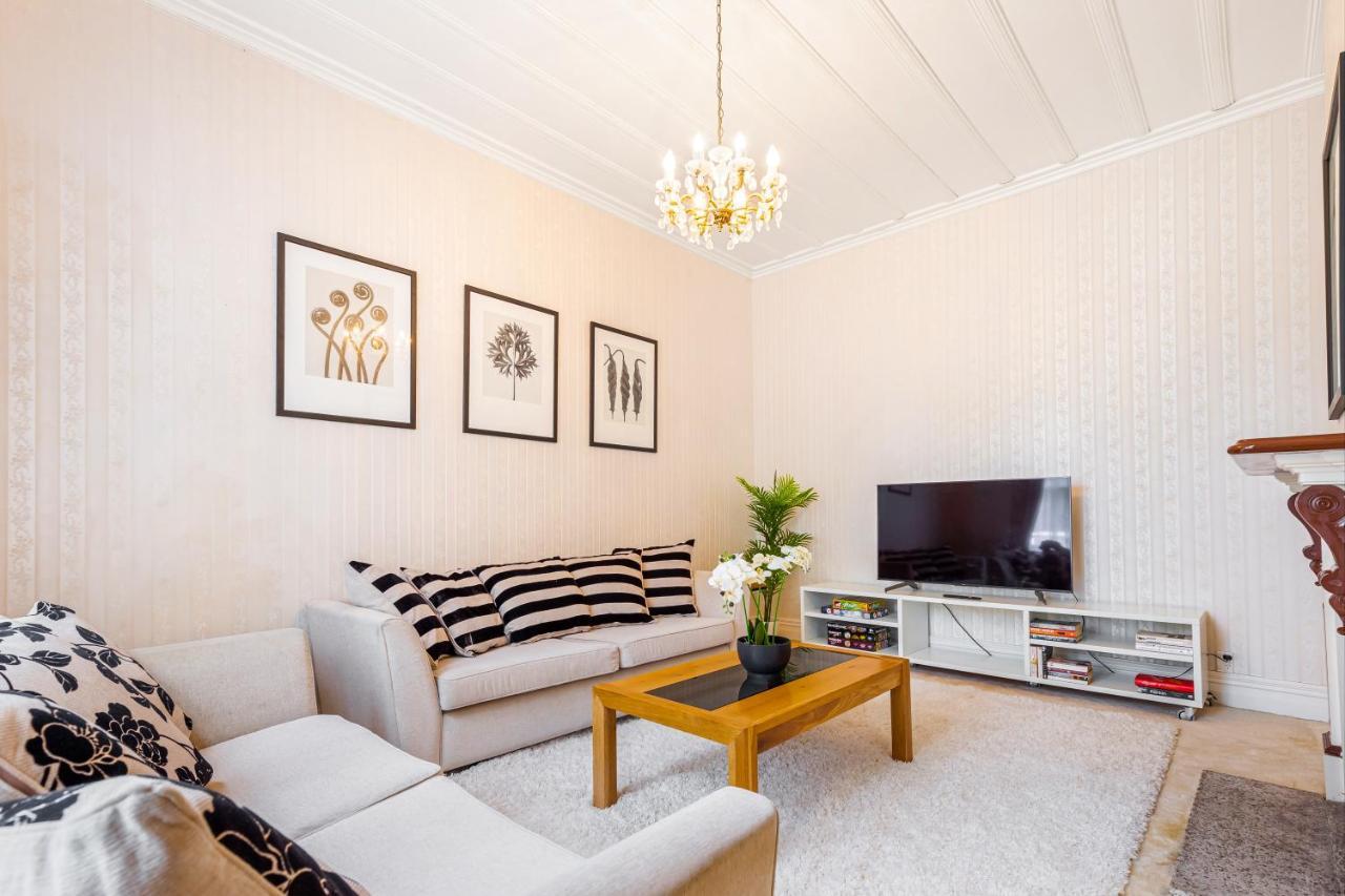 4Bed Spacious Villa In Chatswood Auckland Exterior photo